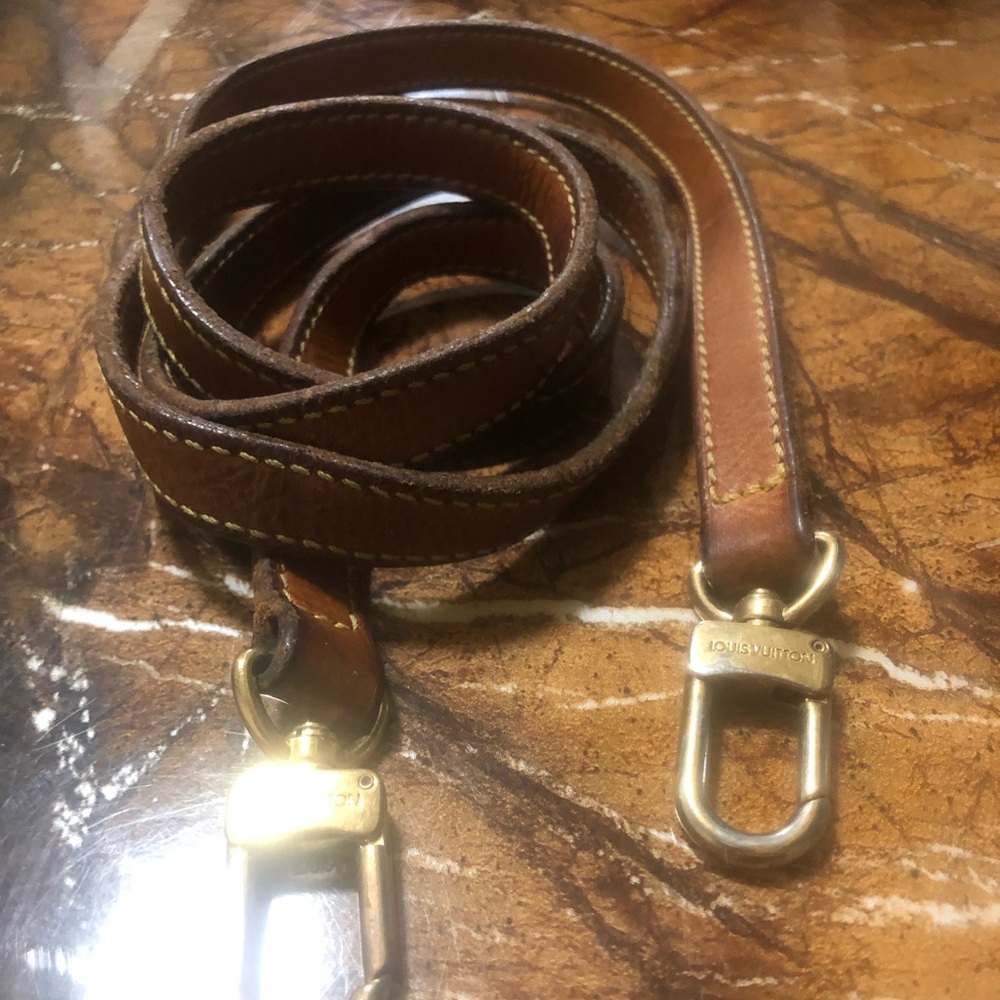 LOUIS VUITTON STRAP
